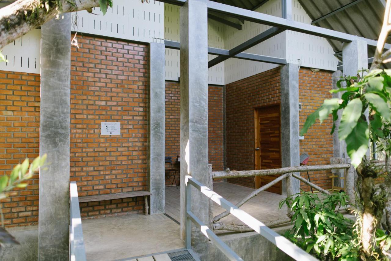 Aum Hum Homestay Fang Exterior foto